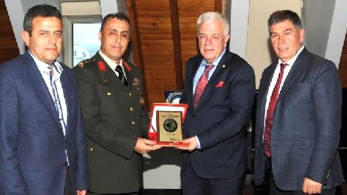 Tümgeneral Seyfullah Saldık\'tan Bursaspor\'a Ziyaret