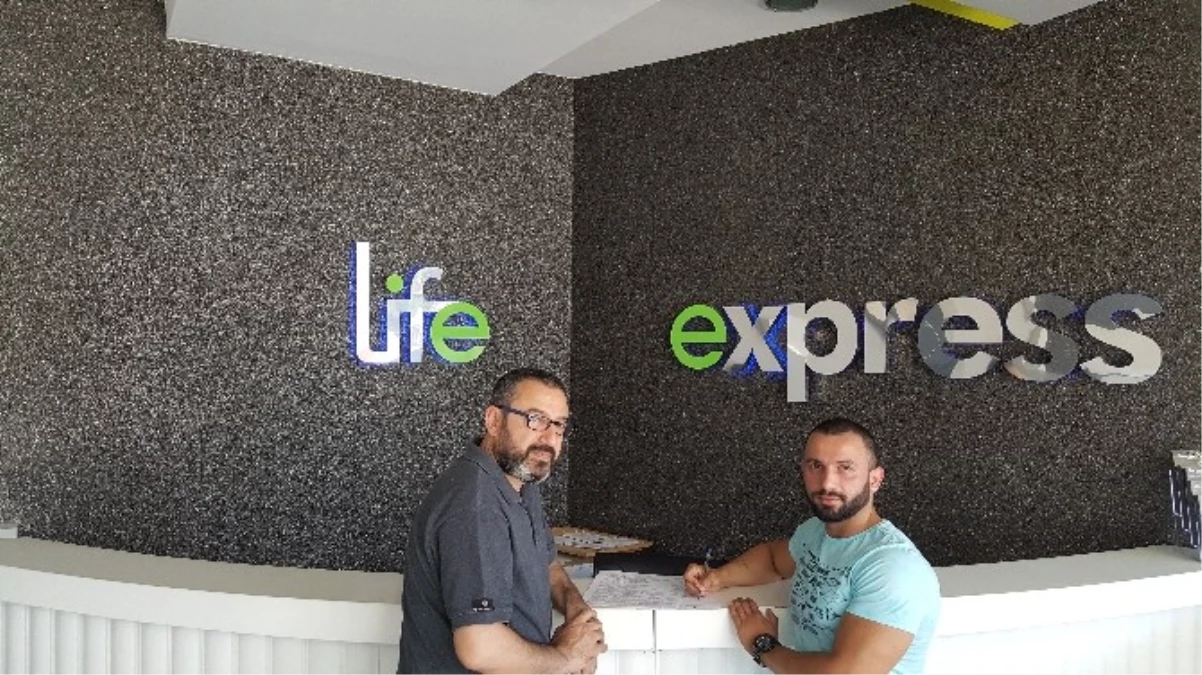 Yalova Vip\'e Life Express Fitness Sponsor Oldu