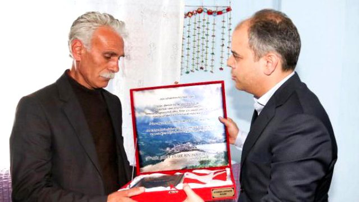 Bakan Kılıç\'tan Şehit Ailesine Taziye Ziyareti
