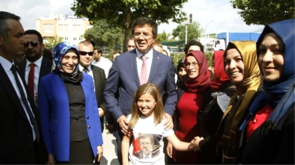 Bakan Zeybekci\'den \'Kabinenin Efesi\' Sloganına Cevap