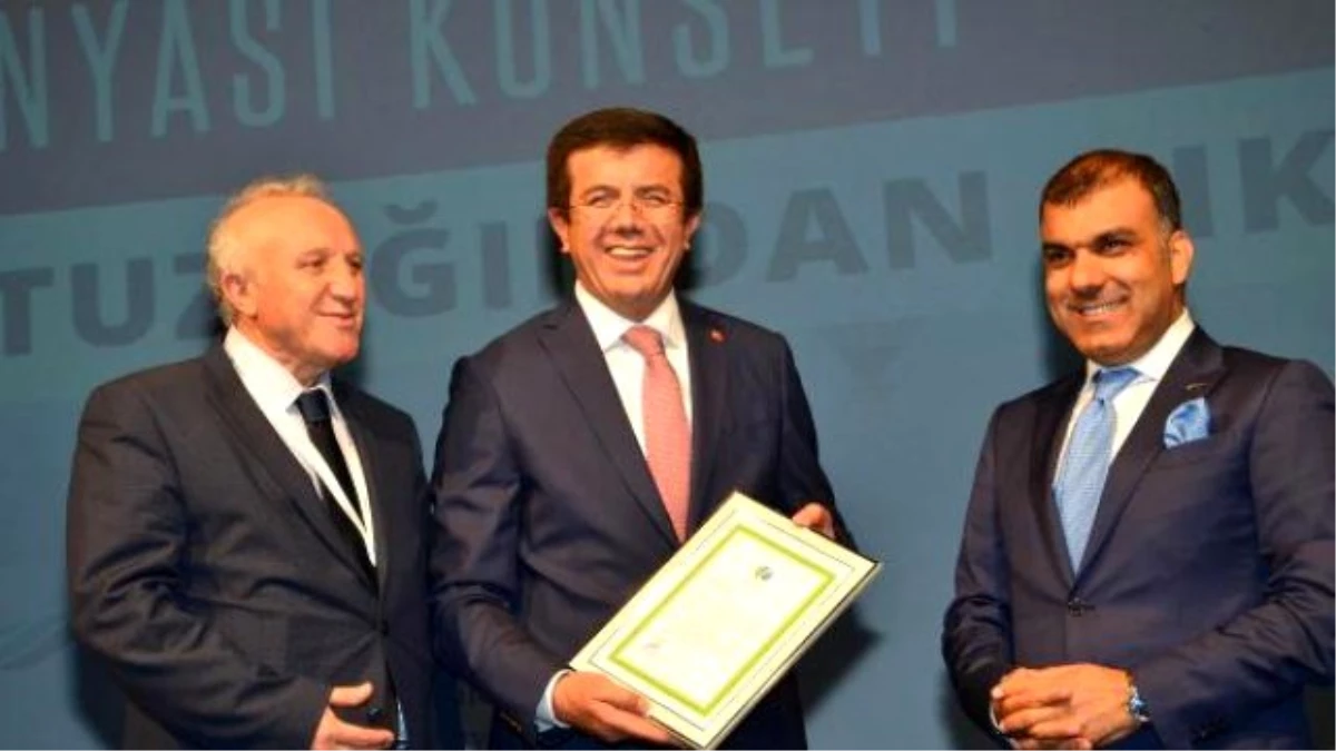 Bakan Zeybekci: Türkiye\'de Sistem Tıkandı