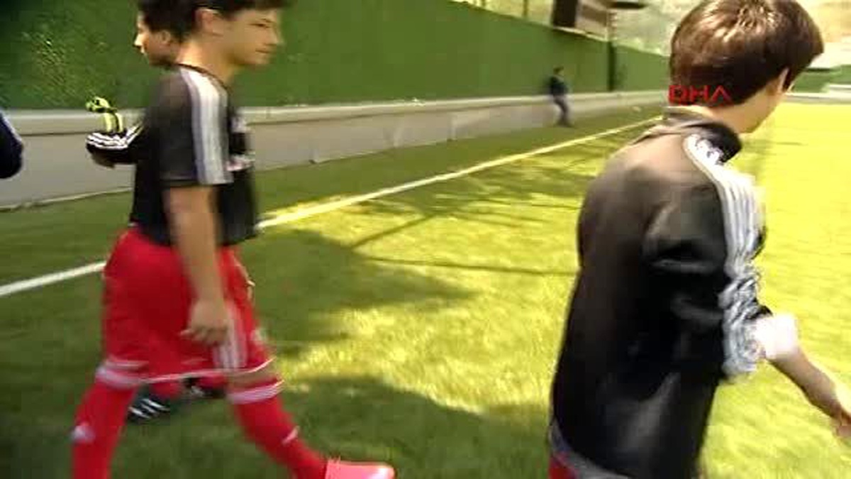 Beşiktaşlı Gençler Milano\'da Göz Doldurdu