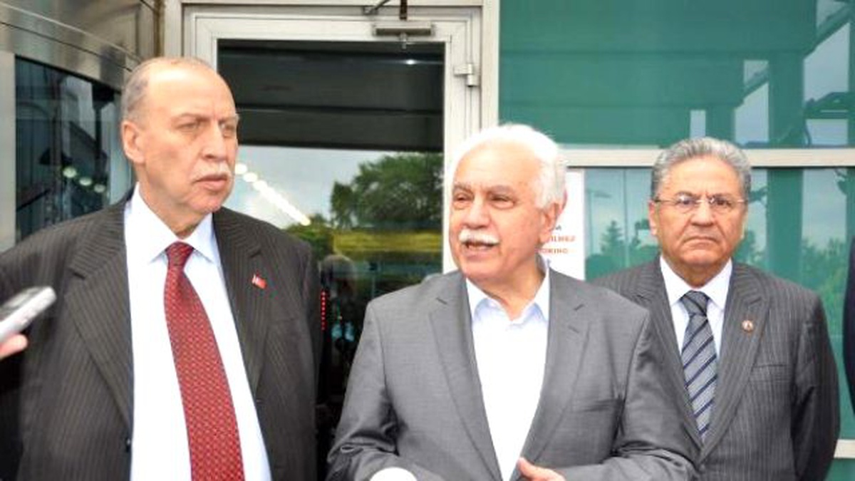 Doğu Perinçek, " Hendeklere PKK ile Amerikan Planları da Gömülüyor"