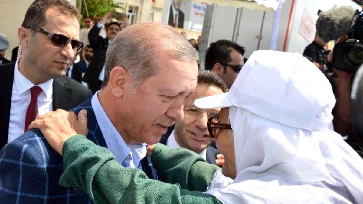 Erdoğan\'dan Şehit Annesine Yakın İlgi
