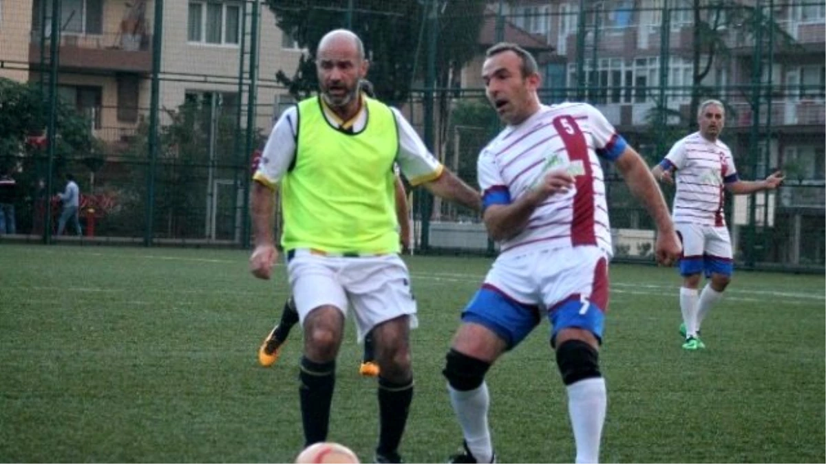Fenerbahçe-trabzonspor Rekabeti Yalova\'da Veteranlar Turnuvasına Taşındı