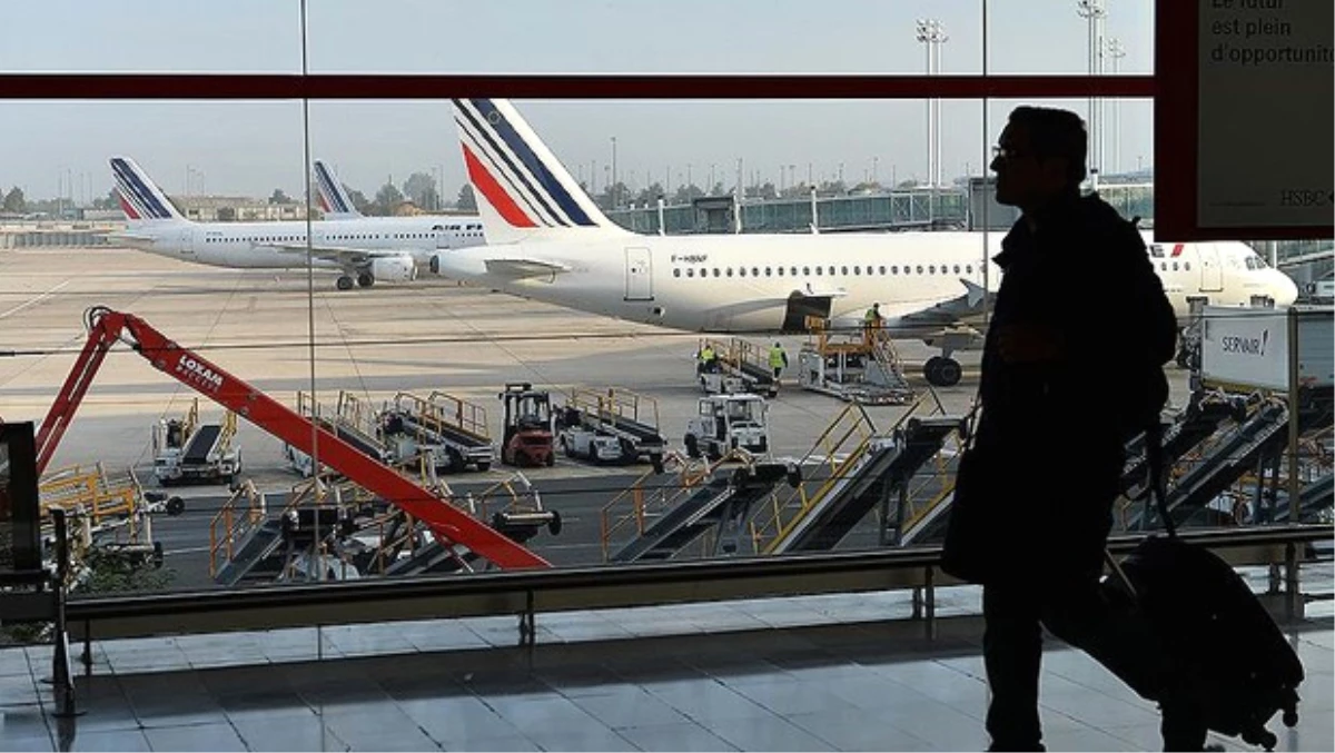 Fransa\'da Havayolu Şirketlerine \'Yakıt\' Uyarısı
