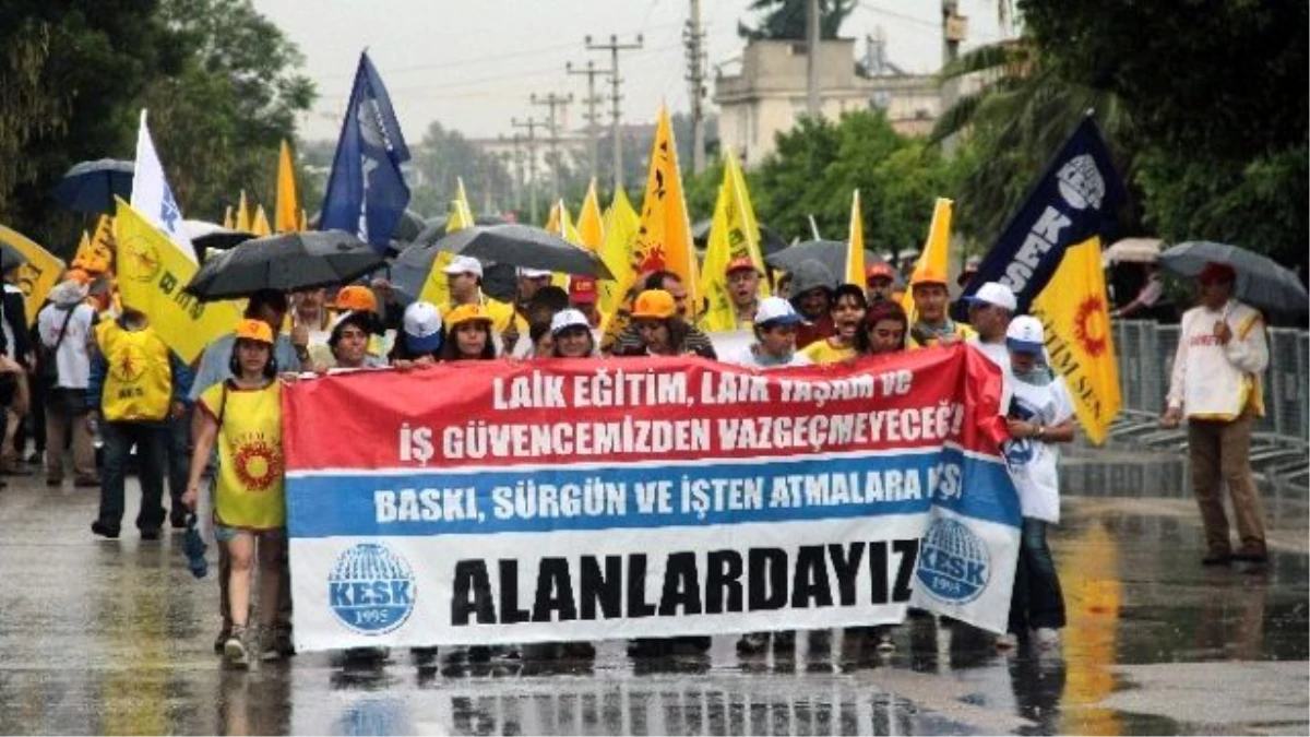 Kesk\'in \'Adana Bölge Mitingi\' Yağmur Altında Yapıldı