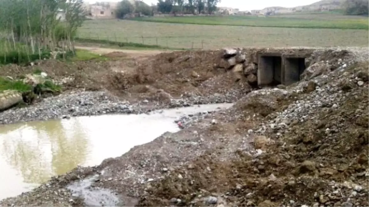 Köyü İkiye Ayıran Derede Çile Son Buldu