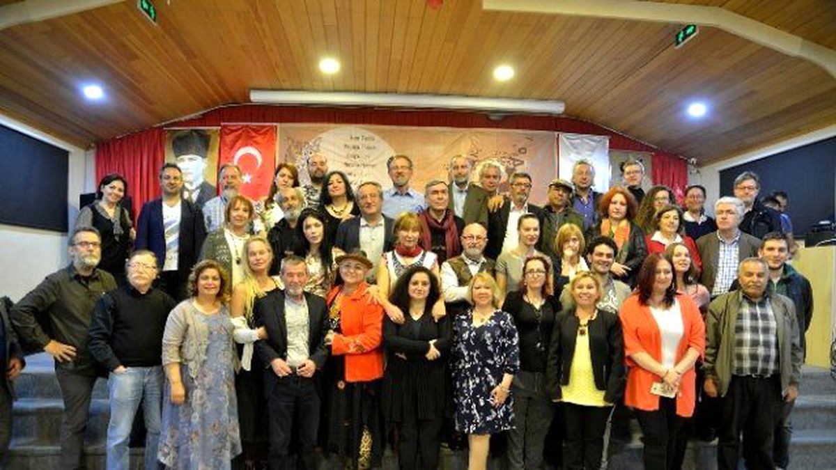 Şiir Buluşması Devam Ediyor