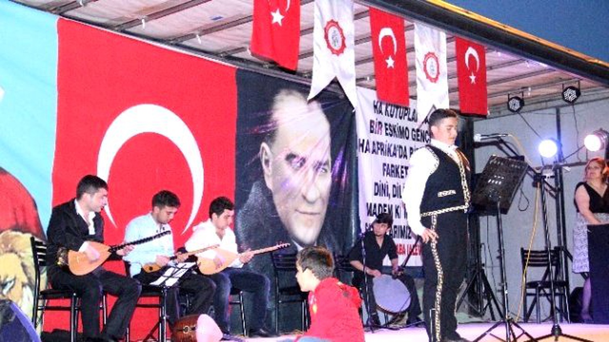 Alevi Kültür Derneği\'nden Halk Şenliği