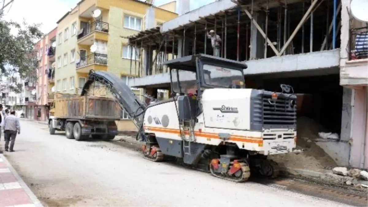 Asfalttan Çıkan Malzeme Başka Noktalarda Kullanılacak