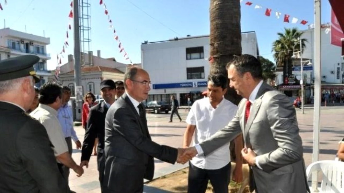 Ayvalık\'ta İlk Kurşunun Yıl Dönümü Coşkuyla Kutlandı