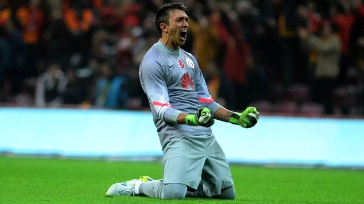 Derbilerin Kalecisi Muslera!