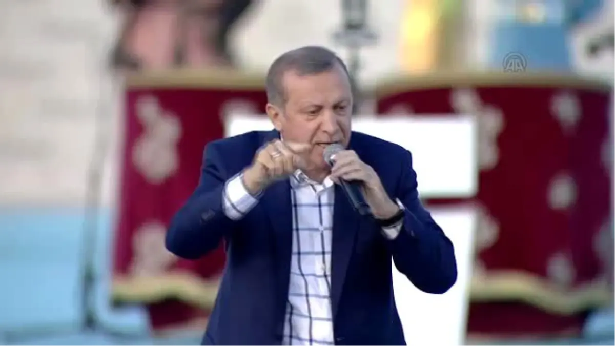 Erdoğan, Arif Nihat Asya\'nın Fetih Marşı Şiirini Okudu