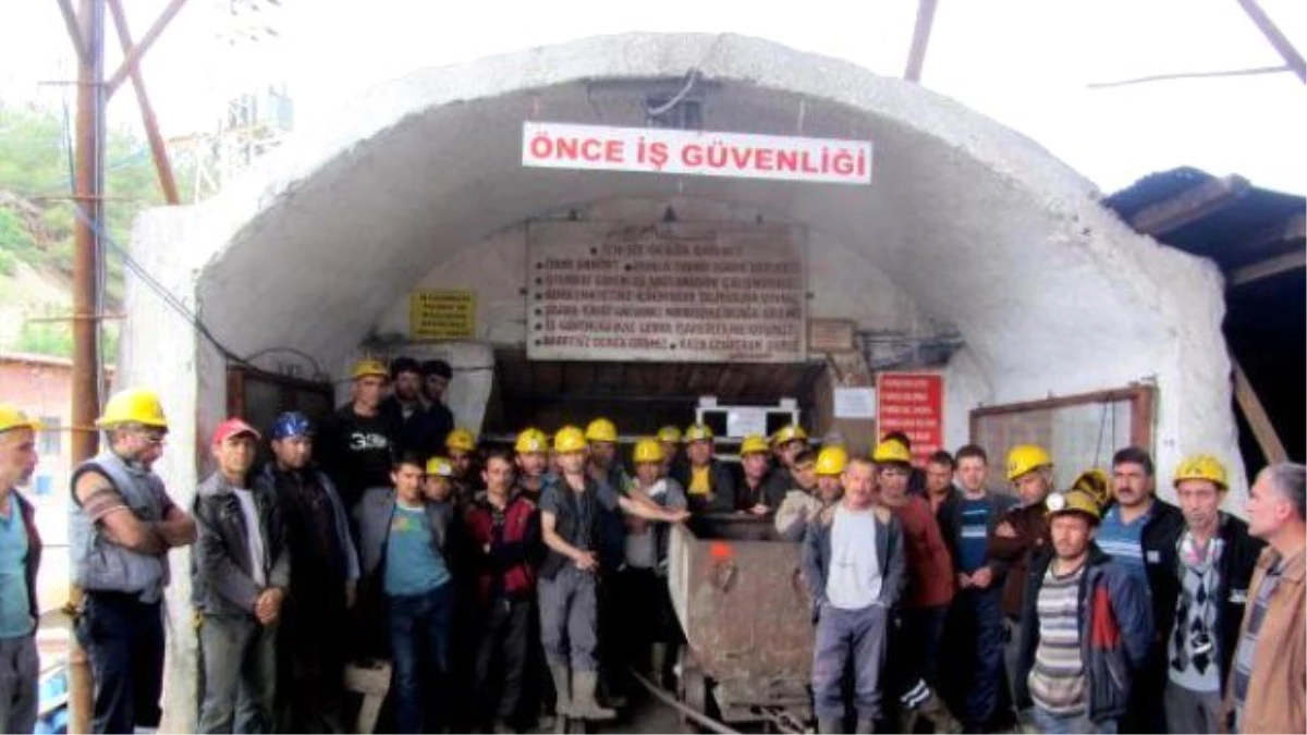 Aylardır Ücretlerini Alamayan 75 Madenci İş Bıraktı