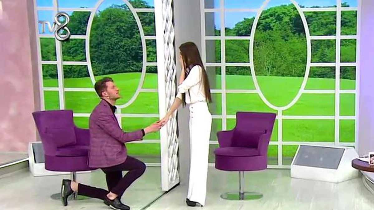 Esra Erol\'u Şoke Eden Olay! İlk Görüşte...