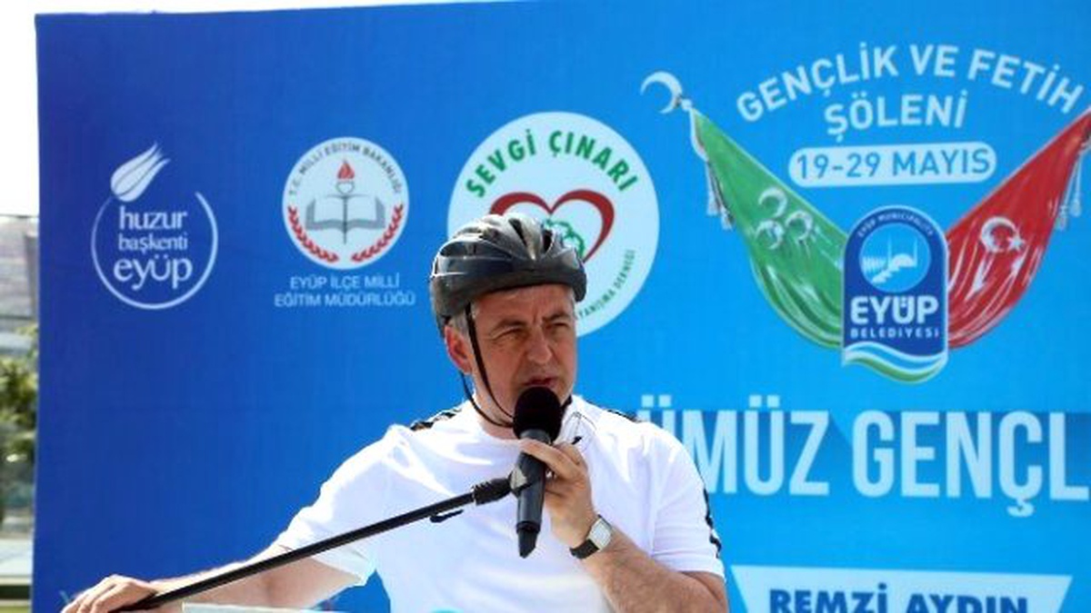 Eyüp\'te Düzenlenen Fetih Koşusu Renkli Görüntüler Oluşturdu