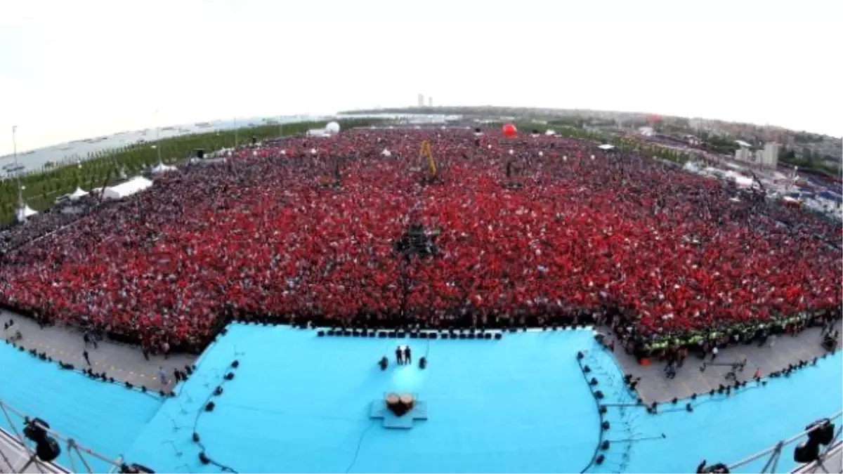 "Fetih Şöleni" İçin Olağanüstü Önlemler: 9 Bin Polis, 1 Denizaltı, 1 Fırkateyn