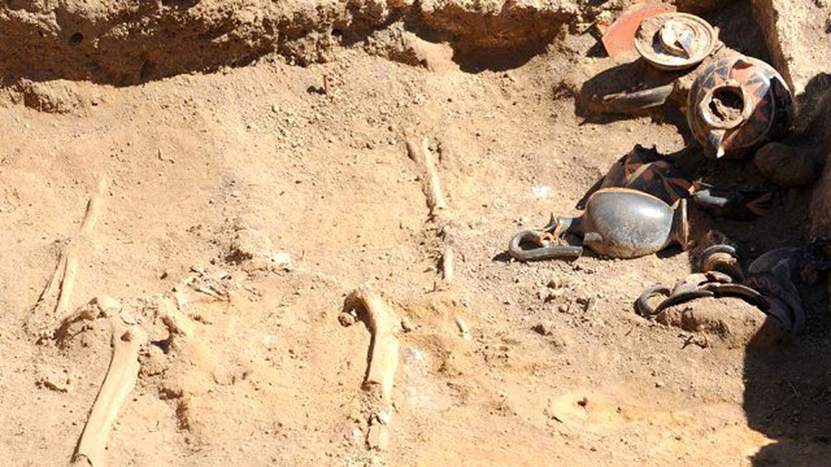 Heyelan Sonucu 1200 Yıllık Mezar Bulundu