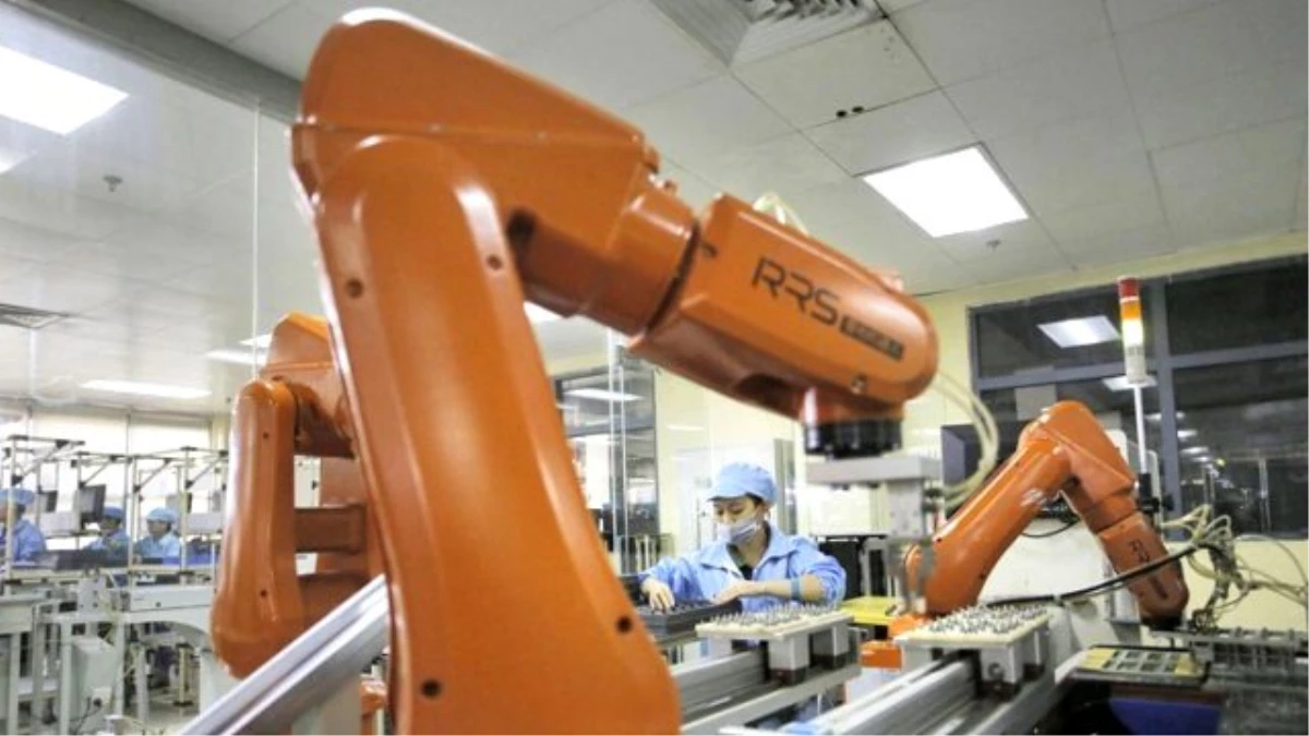 Foxconn İnsanların Yerine Robotları Koyuyor