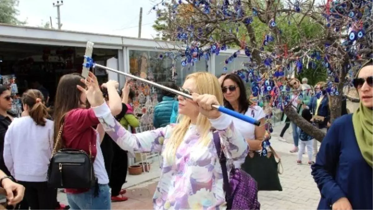 Kapadokya\'da Yerli Turist Yoğunluğu