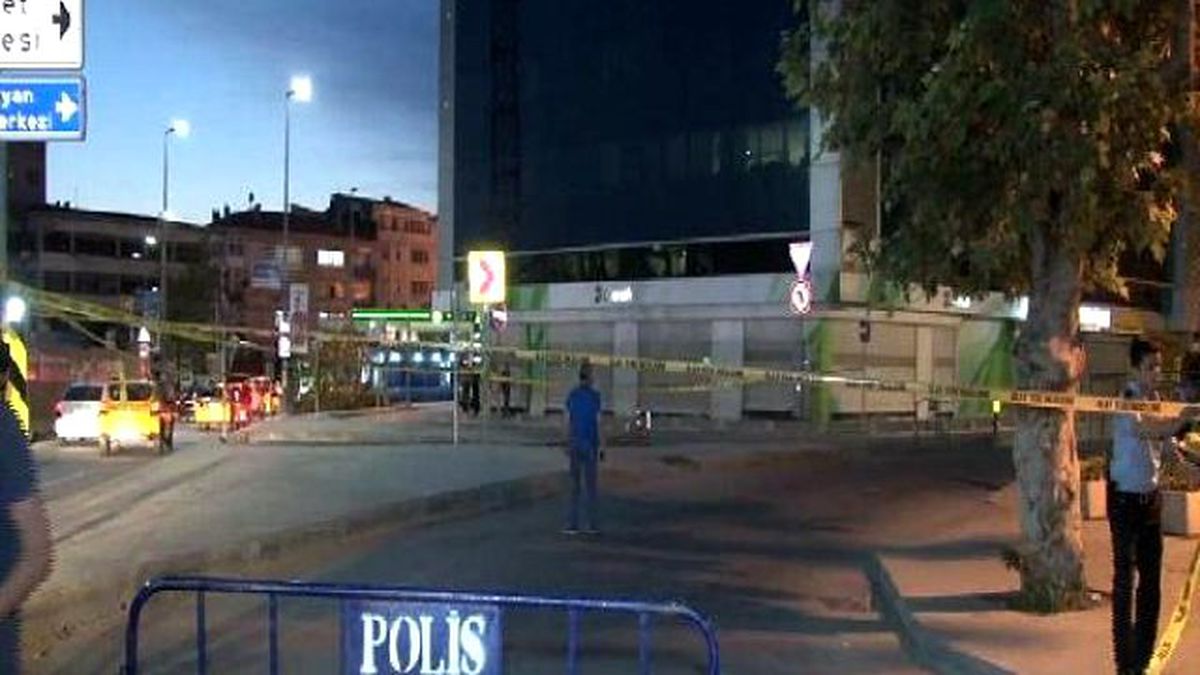 Karakol Önüne Bırakılan Şüpheli Koli Fünye ile Patlatıldı