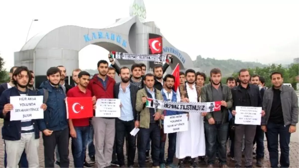 Öğrenci Gençler Mavi Marmara\'yı Unutmadı