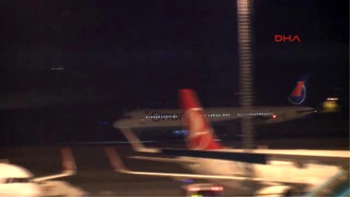 Onur Air Uçağının Kabin Basıncı Düştü, Maskeleri Açıldı
