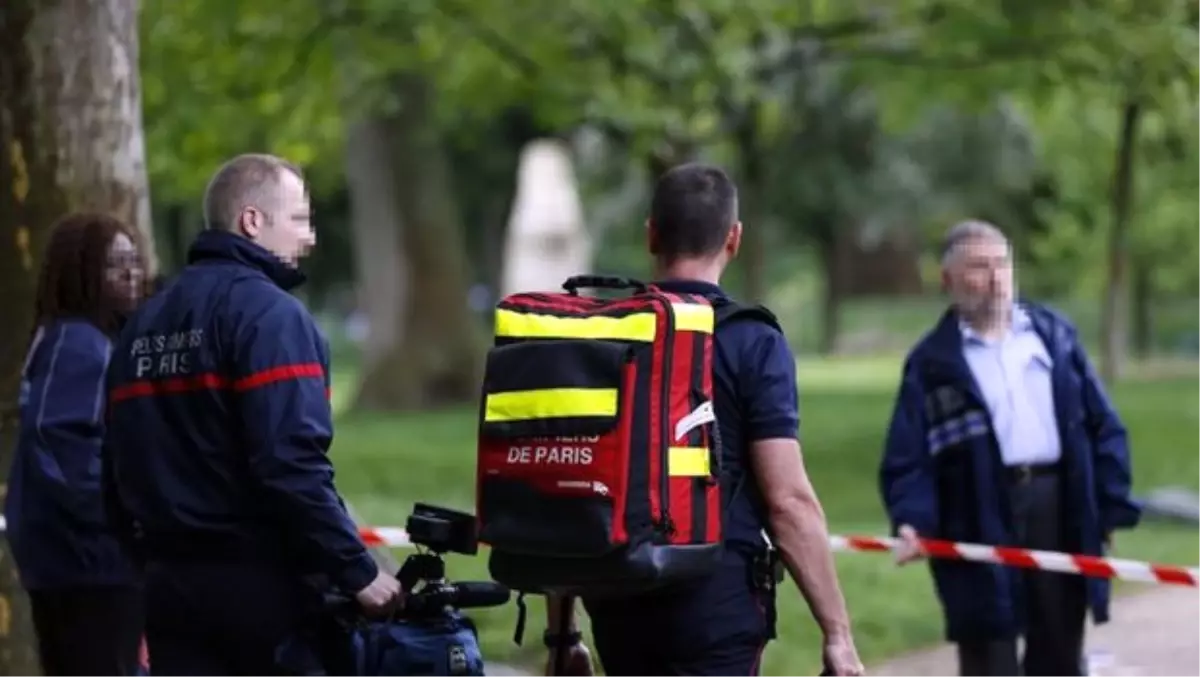 Paris\'te Çocukların Üzerine Yıldırım Düştü: 11 Yaralı