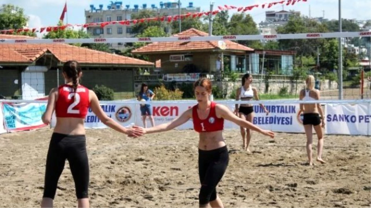 Üniversiteler Arası Plaj Voleybolu Şampiyonası Sona Erdi