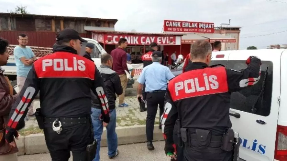 Uygulama Yapan Polislerin Üzerine Tüfek Saçmaları Düştü