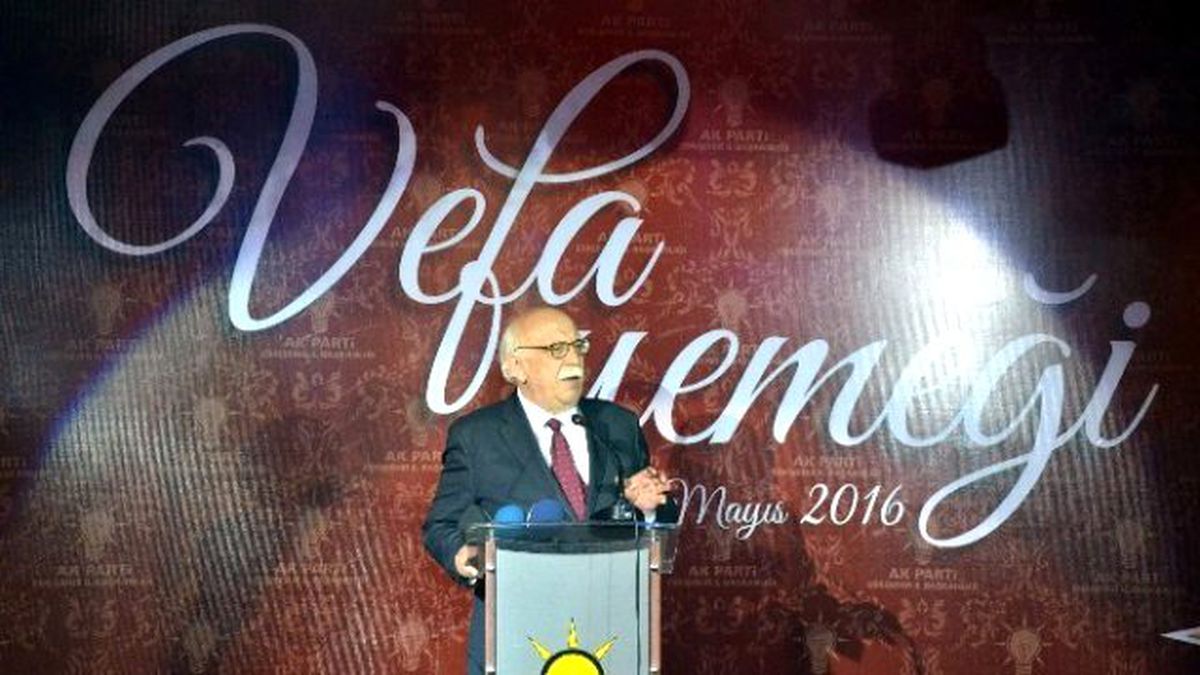 Bakan Avcı Eskişehir\'de Vefa Yemeğine Katıldı