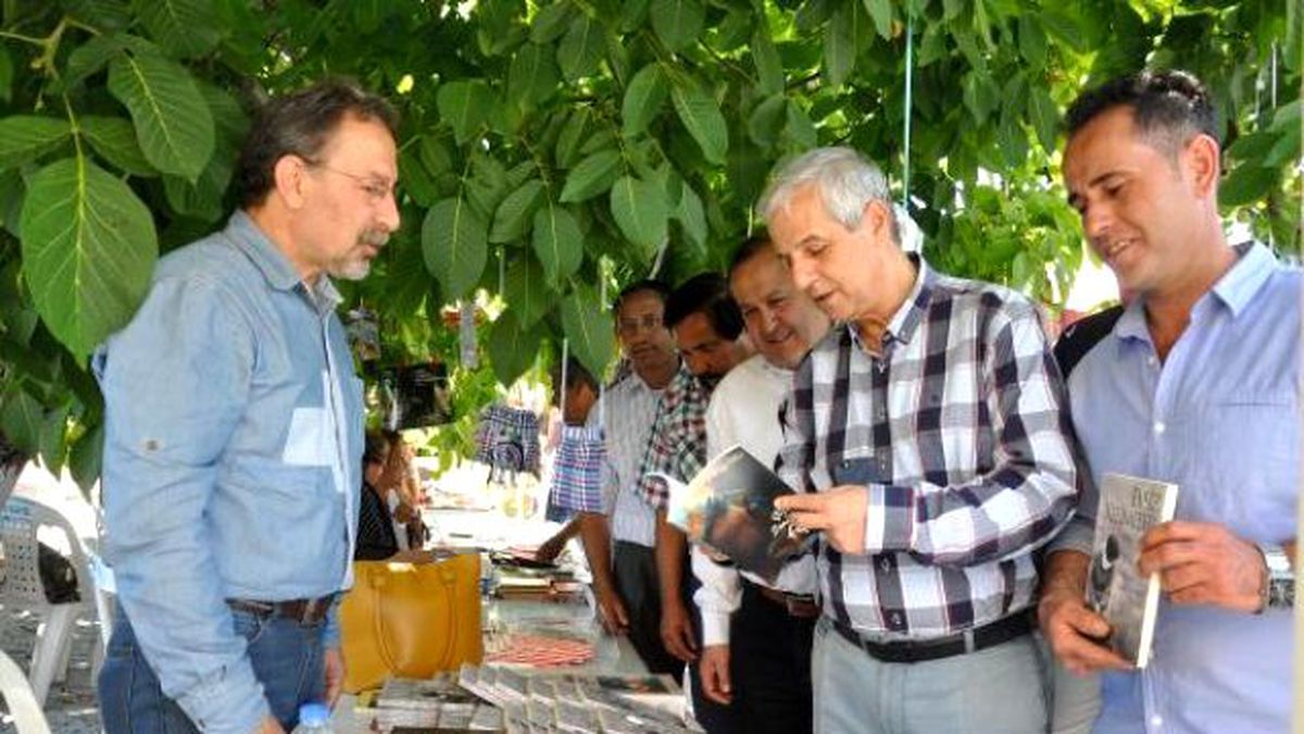 Bir Bardak Çaydan, Edebiyat Şölenine