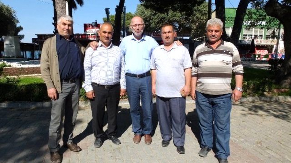 Burhaniye\'ye Makine İçin Geldiler Tatil Kararı Aldılar
