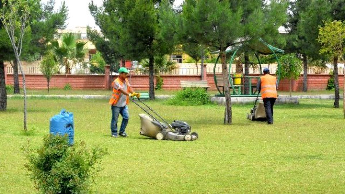 Ceylanpınar\'daki Parklar Bakıma Alındı