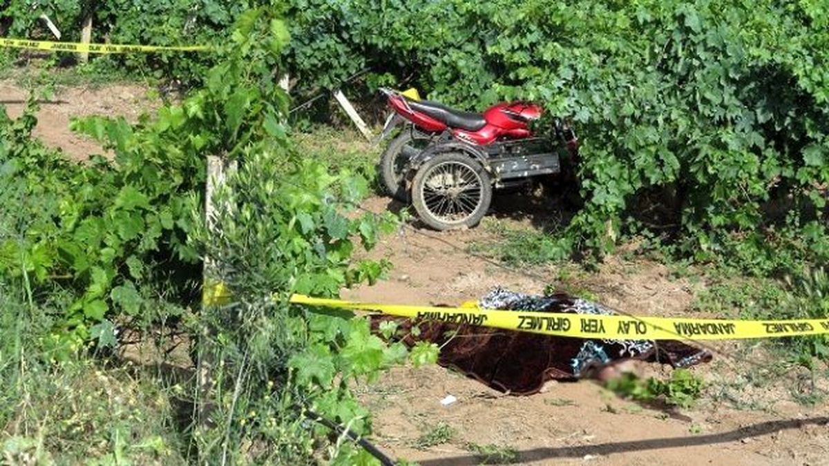 Motosikletle Üzüm Bağlarına Uçtu: 1 Ölü