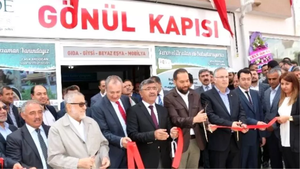 Niğde Belediyesi, İhtiyaç Sahipleri İçin Market Açtı