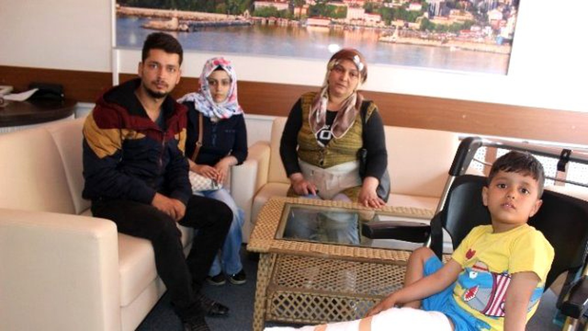 Sokakta Yaşayan Ailenin İmdadına Sağlık Müdürlüğü Yetişti