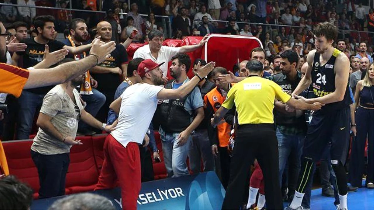 TBF, Galatasaray\'a 2 Maç Seyircisiz Oynama Cezası Verdi