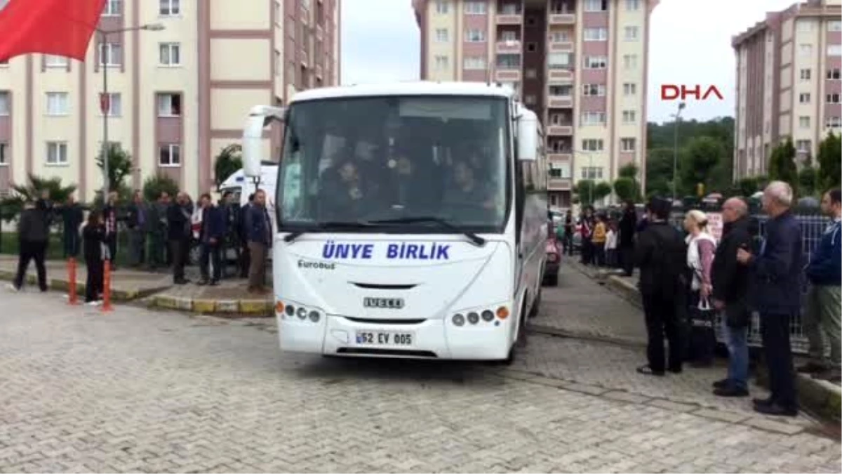 Ünye Şehit Polisin Ailesi Baba Ocağına Gitti