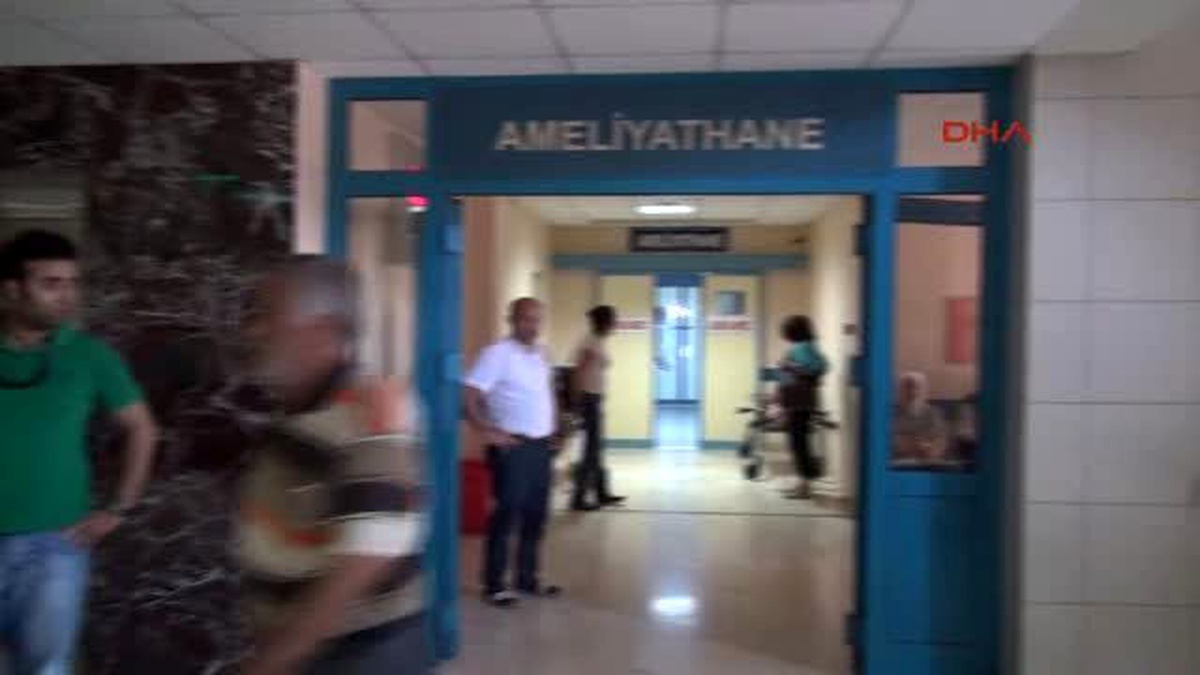 Yalova Avm\'de Öpüşen Gençleri Uyardı, 4 Yerinden Bıçaklandı -2