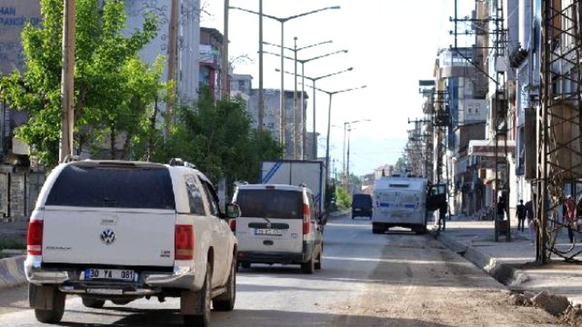 Yüksekova'da Gündüzleri Yasak Kalktı, Dönüşler Başladı
