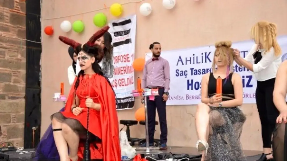 Ahilik Haftasına Saç Tasarım Şovuyla Damga Vurdular