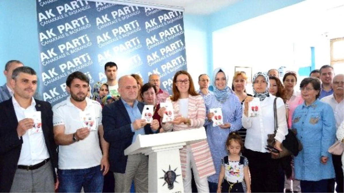 AK Parti Teşkilatları Lokum Dağıttı