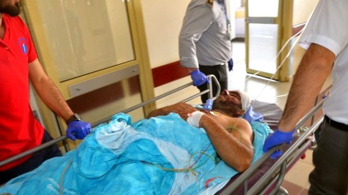 Bıçaklanan Şahıs Polis Merkezine Sığındı