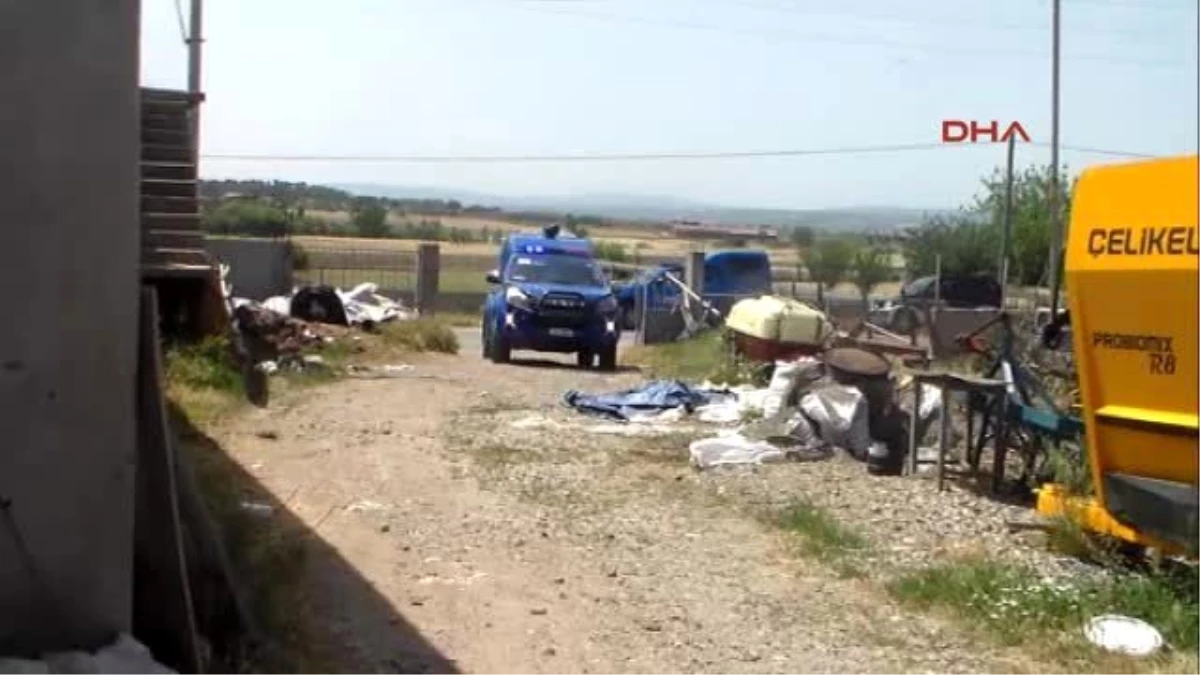 Çanakkale Traktörün Altında Kalan Suriyeli Çocuk Öldü