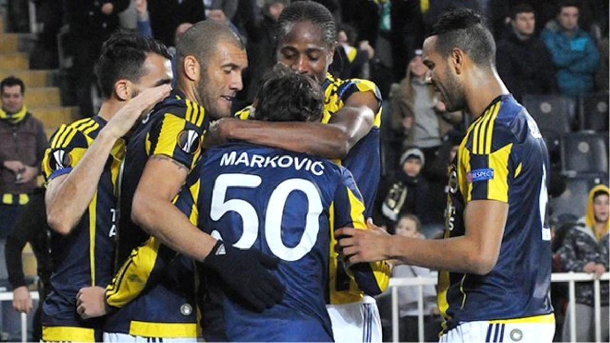 Fenerbahçe 4 Futbolcu ile Yollarını Ayırdı