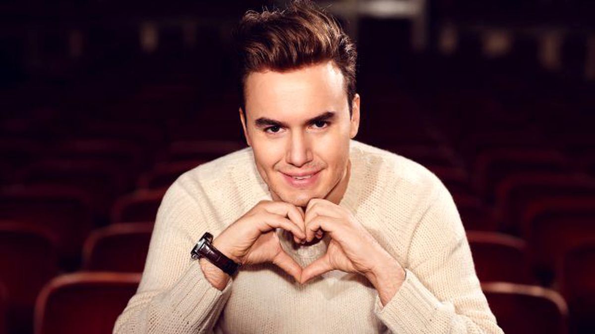 Mustafa Ceceli'nin Yıllar Önceki Umre Ziyaretinin Fotoğrafı Çıktı