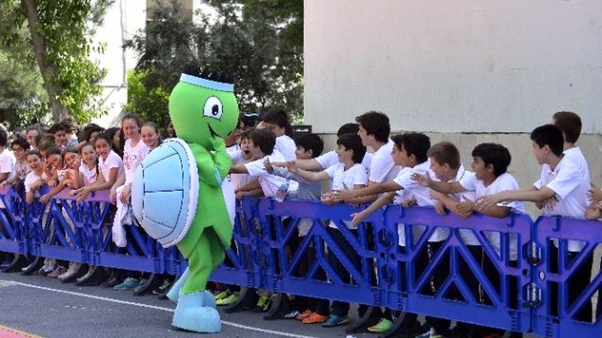 Nba Yıldızı Ronny Turıaf Öğrencilerle Bir Araya Geldi