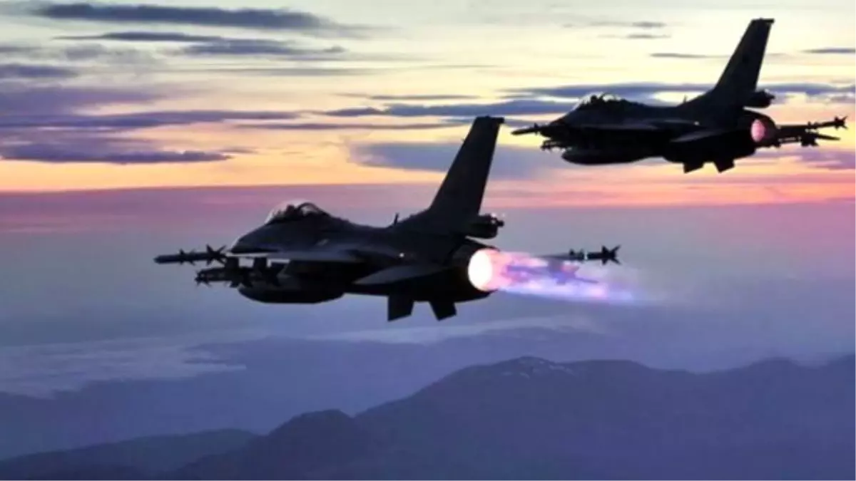 Şemdinli\'den Acı Haber: 1 Asker Şehit! TSK, Hava Harekatı Düzenledi